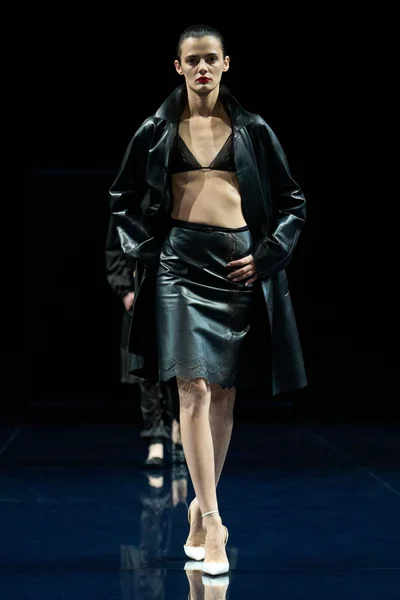 Look 17